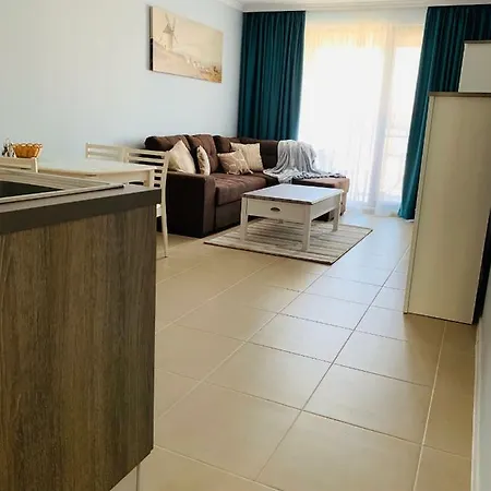 Apartment Green Life Beach 4 *
